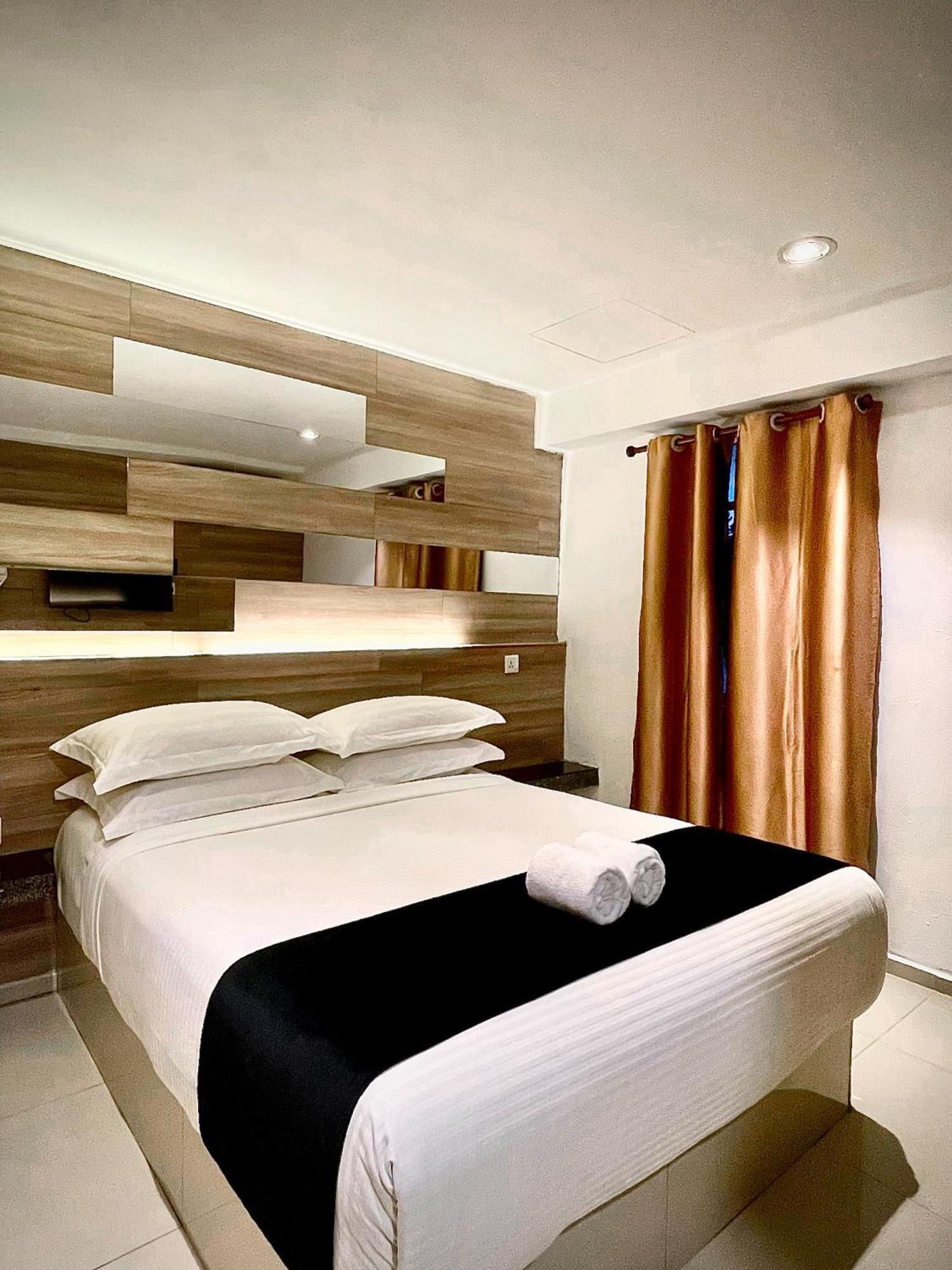 Hotel Villa Серембан  Экстерьер фото