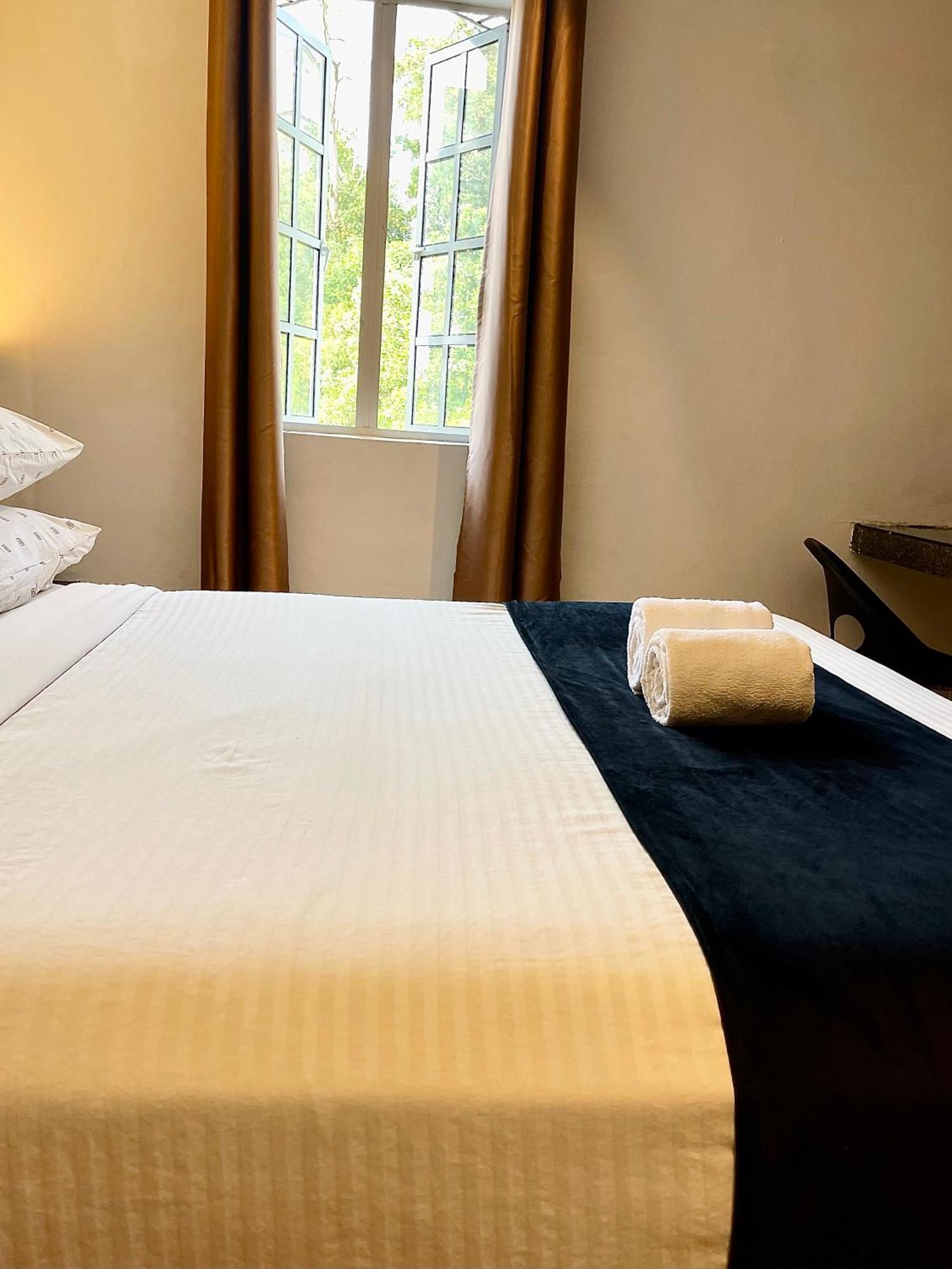 Hotel Villa Серембан  Экстерьер фото