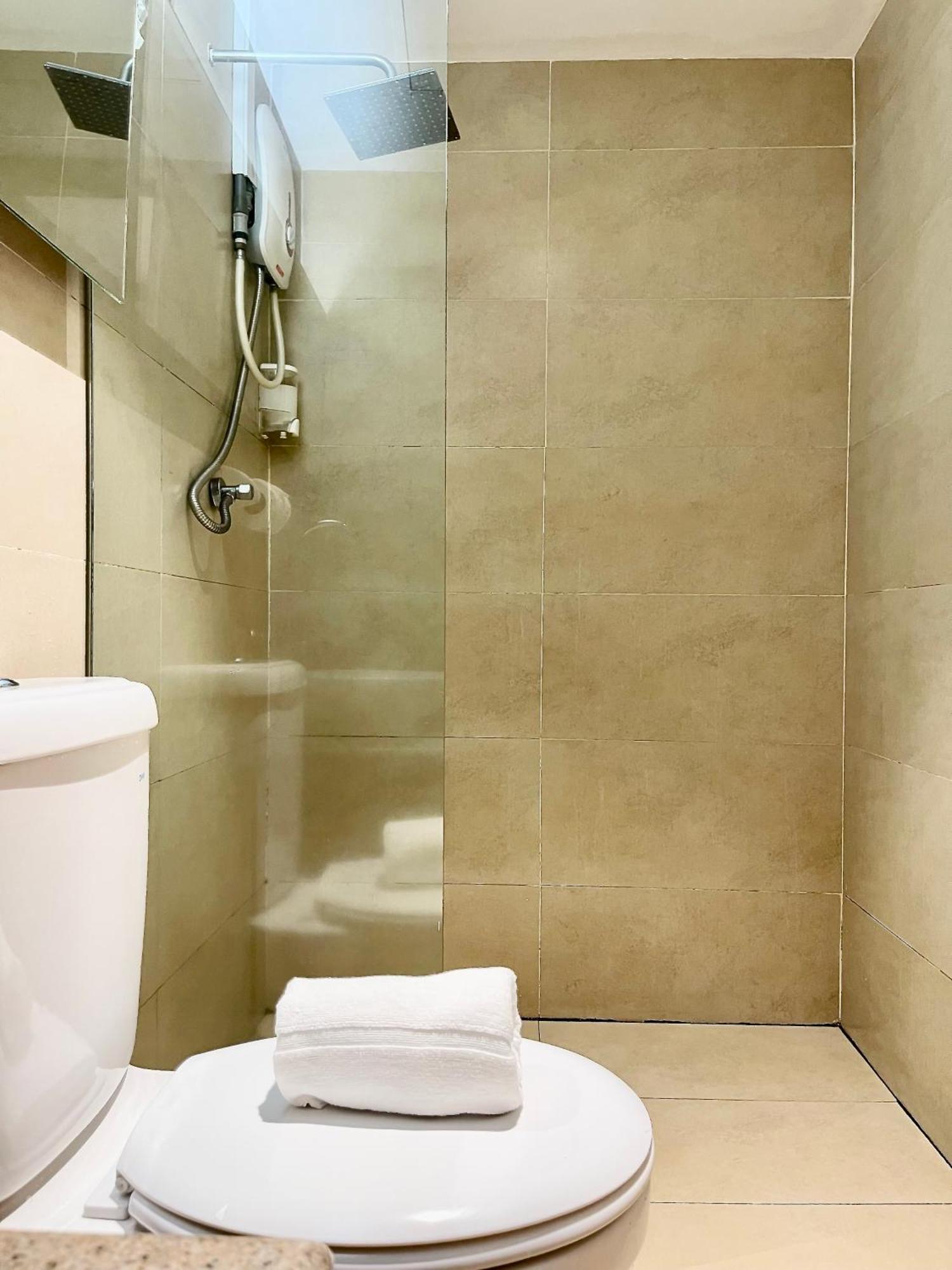 Hotel Villa Серембан  Экстерьер фото
